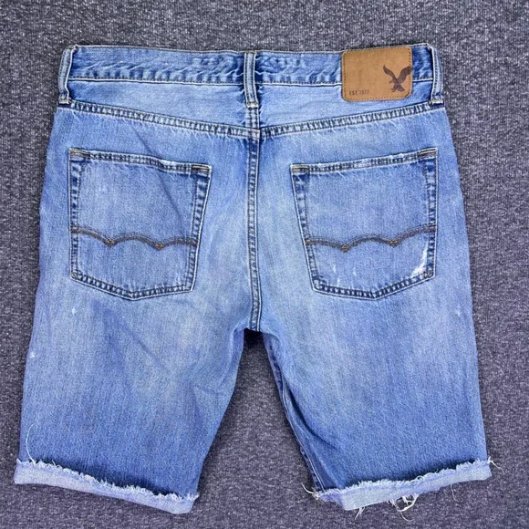 American Eagle Shorts Mens 31 Light Blue Raw Hem Distressed Denim Summer Bermuda - Picture 11 of 15